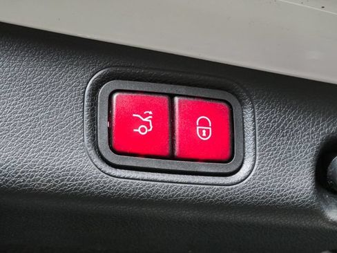 Used 2019 Mercedes-Benz E 63 AMG S image 32