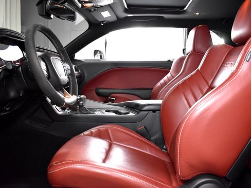 Used 2023 Dodge Challenger SRT Hellcat w/ Driver Convenience Group RWD image 34