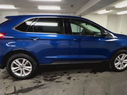 Used 2020 Ford Edge SEL w/ Convenience Package image 9