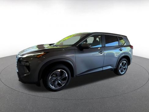 Used 2025 Nissan Rogue SV FWD image 9