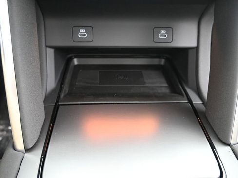 New 2025 Land Rover Discovery Sport S image 26