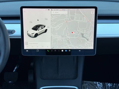 Used 2021 Tesla Model Y Long Range image 21