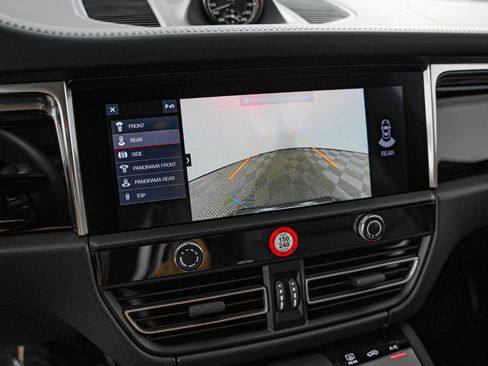Certified 2026 Porsche Macan AWD/4WD image 23