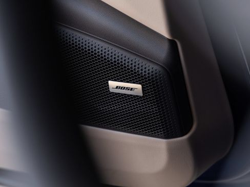 New 2025 Porsche Macan Electric RWD image 22