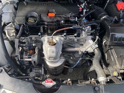 Certified 2025 Honda HR-V LX image 20