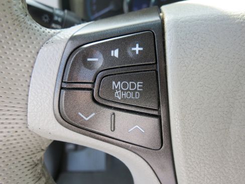 Used 2012 Toyota Sienna XLE image 14