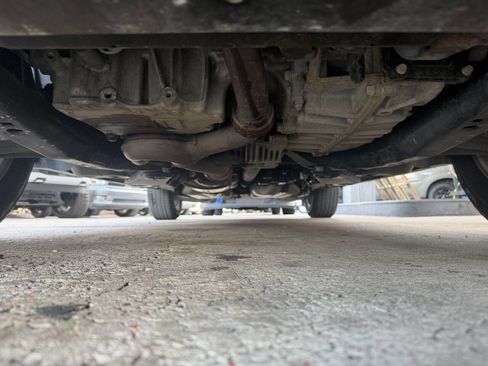 Used 2011 Cadillac SRX Luxury image 17