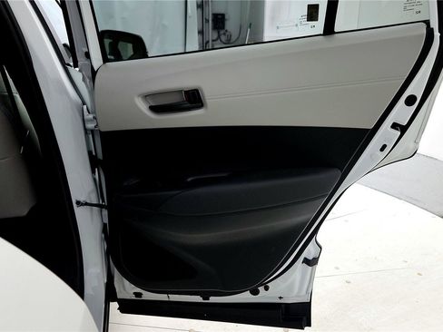 Certified 2023 Toyota Corolla Cross LE image 31