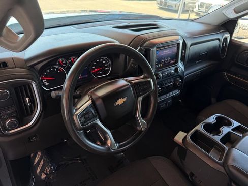 Used 2020 Chevrolet Silverado 1500 LT RWD image 16
