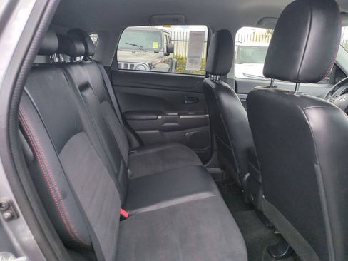 Used 2025 Mitsubishi Outlander Sport SE AWD/4WD image 28