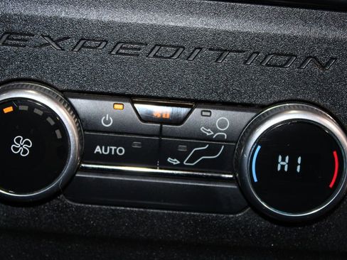 Used 2021 Ford Expedition XLT image 33