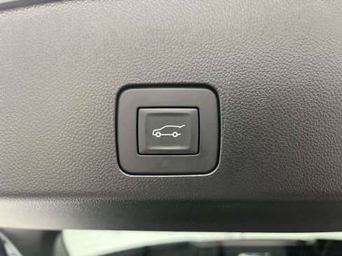 Used 2026 Buick Encore GX Avenir w/ Avenir Technology Package AWD/4WD image 32
