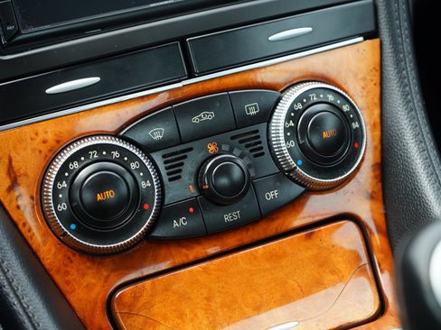 Used 2007 Mercedes-Benz SL 550 image 21