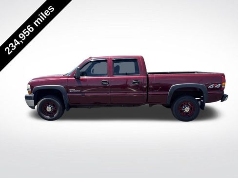 Used 2002 Chevrolet Silverado 2500 LT w/ Off-Road Skid Plate Pkg AWD/4WD image 2