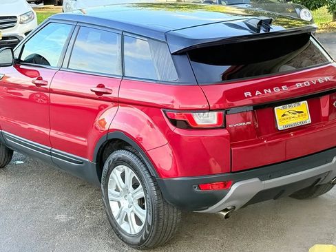 Used 2017 Land Rover Range Rover Evoque SE AWD/4WD image 5