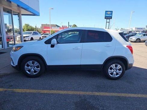 Used 2018 Chevrolet Trax LS FWD image 6