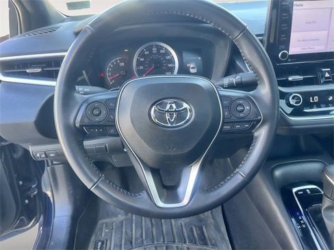 Used 2022 Toyota Corolla SE w/ SE Premium Package image 17