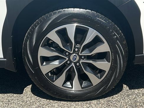 Used 2023 Subaru Outback Limited AWD/4WD image 11