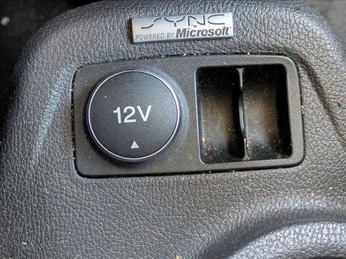 Used 2015 Ford Transit Connect XLT image 12