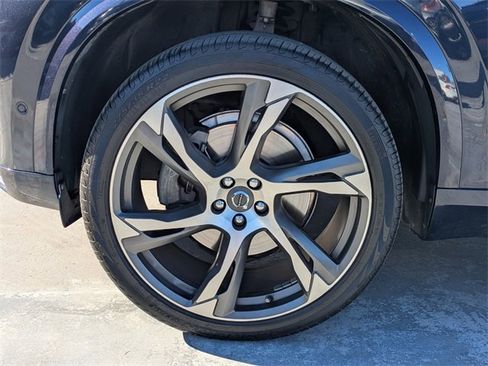 Used 2016 Volvo XC90 T6 Inscription w/ Protection Package Plus image 10