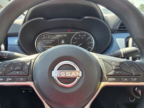Used 2025 Nissan Versa SV FWD image 18