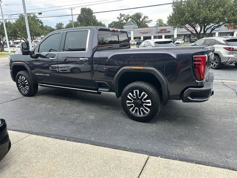 Used 2025 GMC Sierra 3500 Denali Ultimate AWD/4WD image 6
