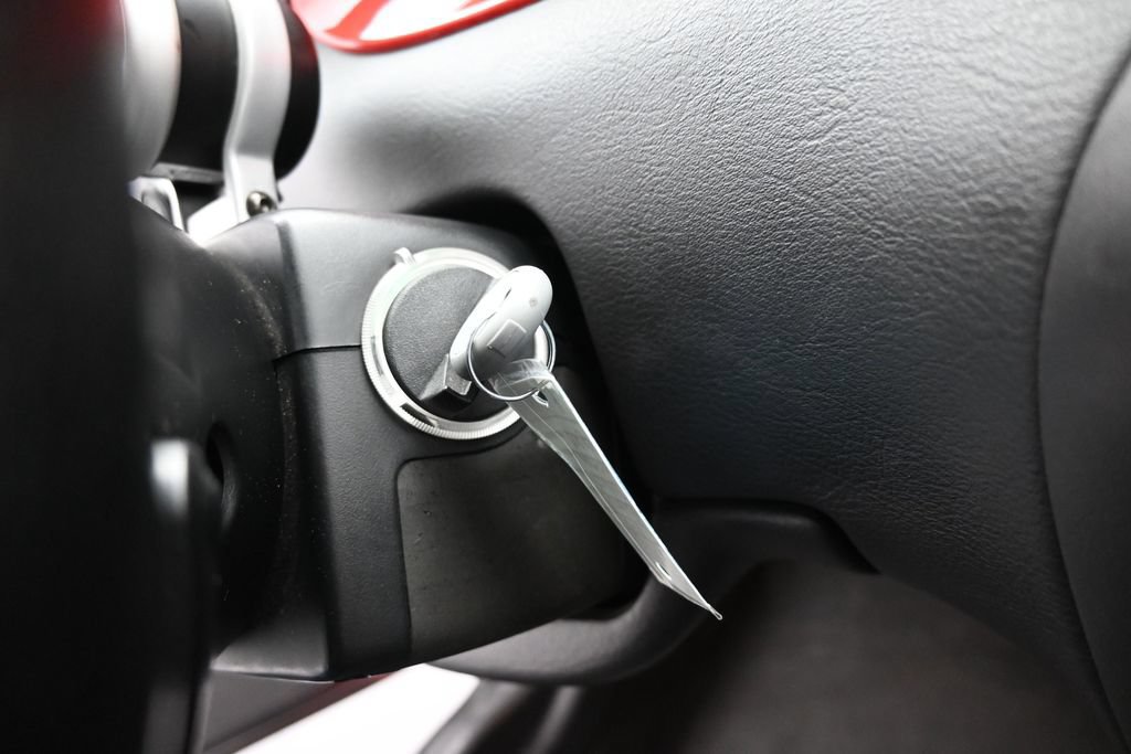 Used 1999 Plymouth Prowler RWD image 17