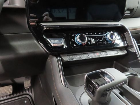 Used 2024 GMC Sierra 1500 AT4 w/ Technology Package image 66