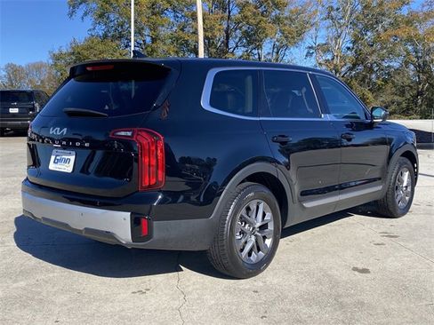 Used 2024 Kia Telluride LX image 5