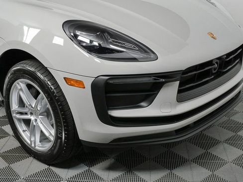 New 2026 Porsche Macan image 37