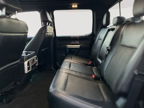 Used 2022 Ford F250 Lariat w/ Black Appearance Pkg AWD/4WD image 27