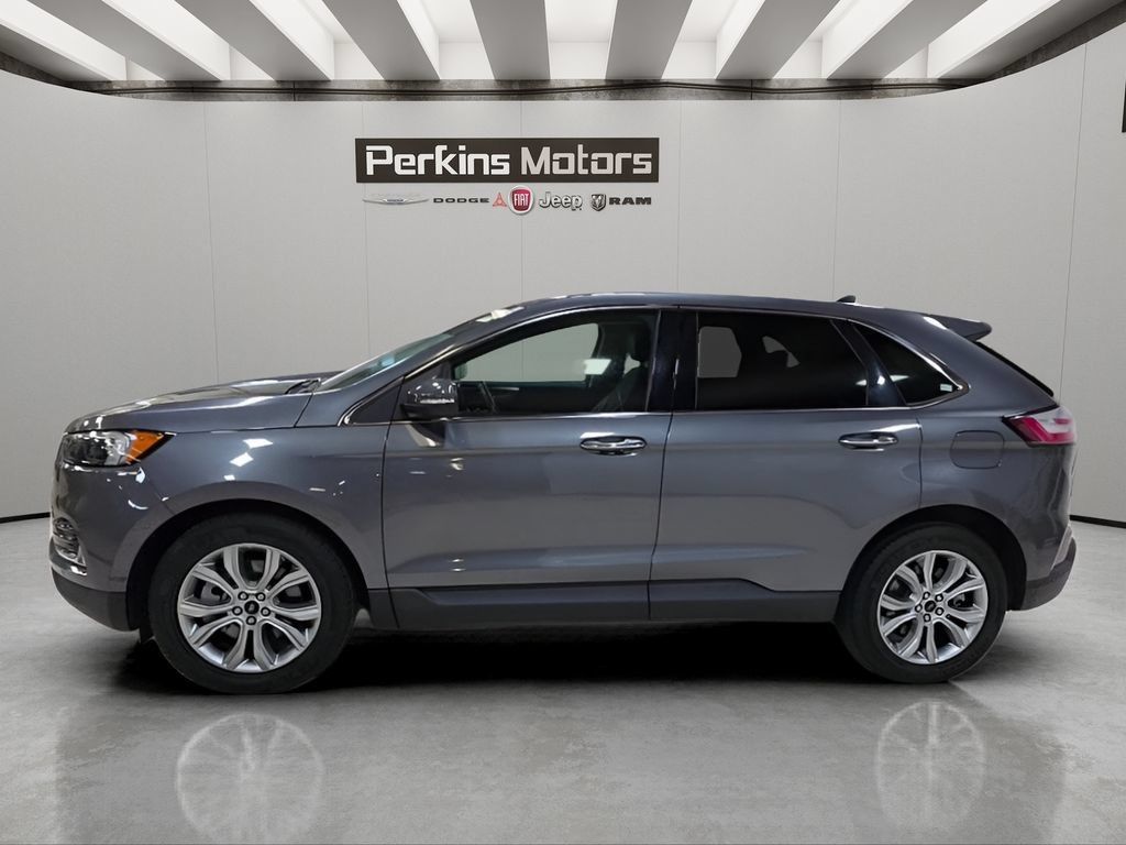 Used 2024 Ford Edge Titanium AWD/4WD image 2