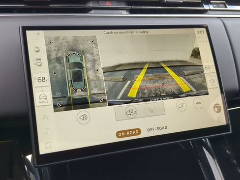 Used 2025 Land Rover Range Rover Sport SE image 31