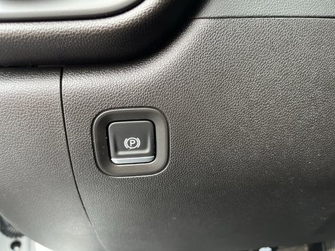 Used 2024 GMC Sierra 1500 Pro w/ Pro Value Package image 13