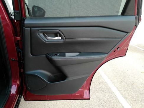 Used 2024 Nissan Rogue SL w/ SL Premium Package FWD image 26