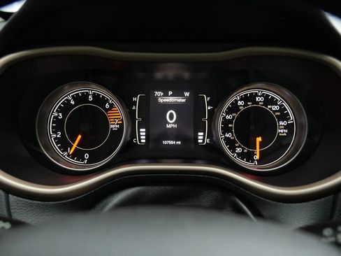 Used 2017 Jeep Cherokee Latitude w/ Safety/Convenience Group image 16