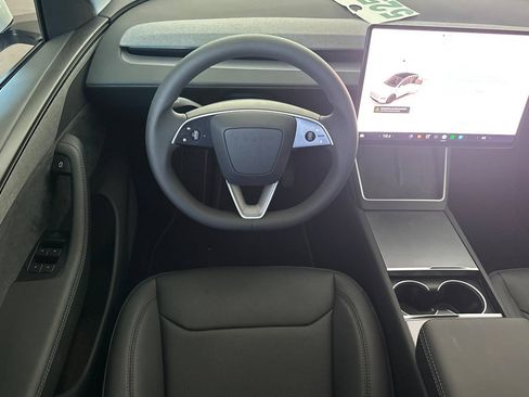 Used 2026 Tesla Model Y 2WD image 14