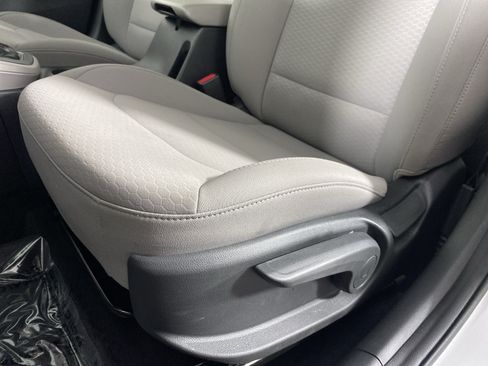 Used 2020 Hyundai Elantra SE FWD image 15