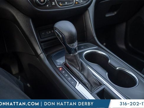 Used 2022 Chevrolet Equinox LT image 10