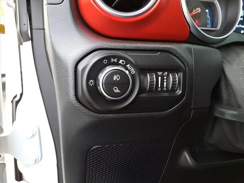 Used 2021 Jeep Gladiator Rubicon w/ LED Lighting Group image 12