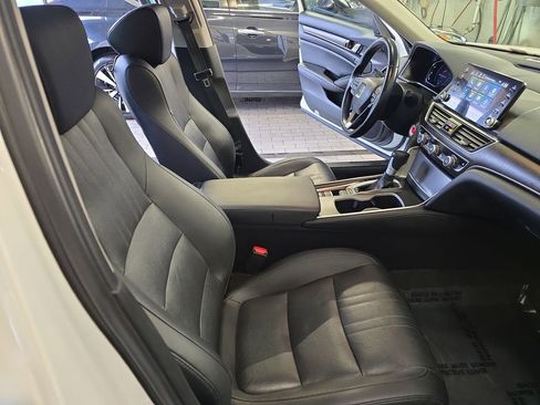Used 2021 Honda Accord EX-L image 11