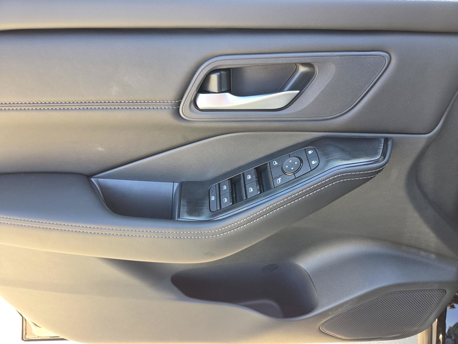New 2026 Nissan Rogue Dark Armor FWD image 19