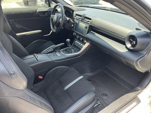 Used 2024 Toyota GR86 Premium RWD image 16
