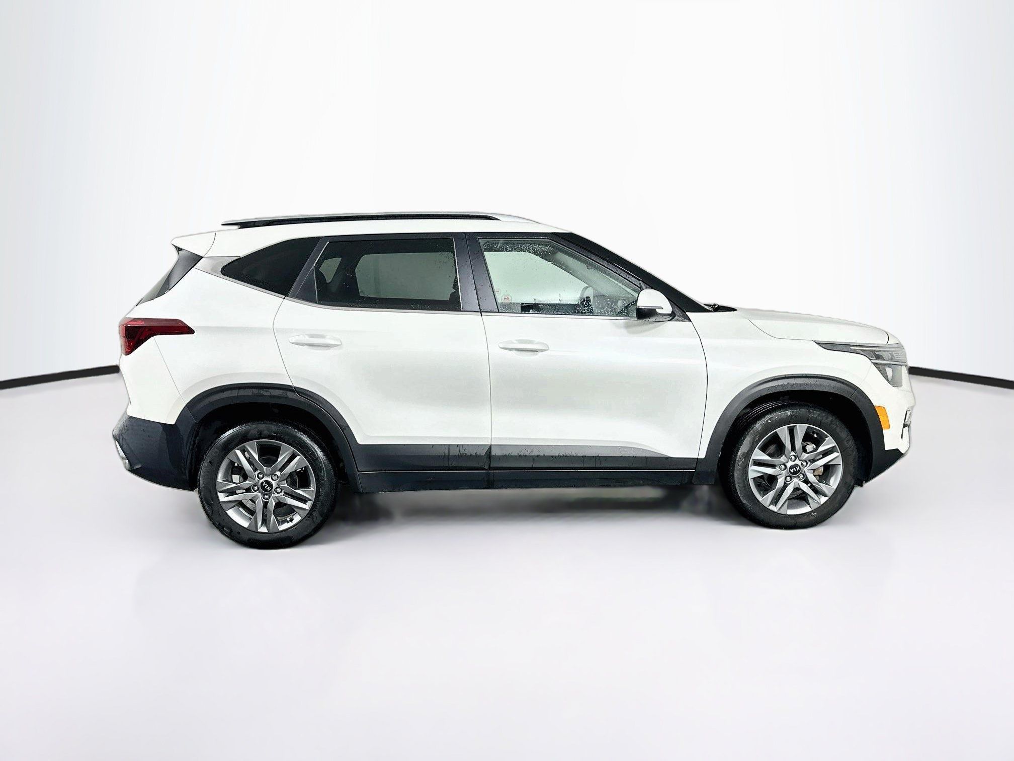 Used 2021 Kia Seltos S FWD image 10