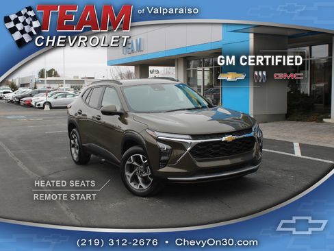 Certified 2024 Chevrolet Trax LT w/ Driver Confidence Package image 1