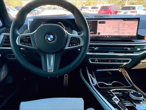Used 2026 BMW X7 xDrive40i w/ Executive Package image 8