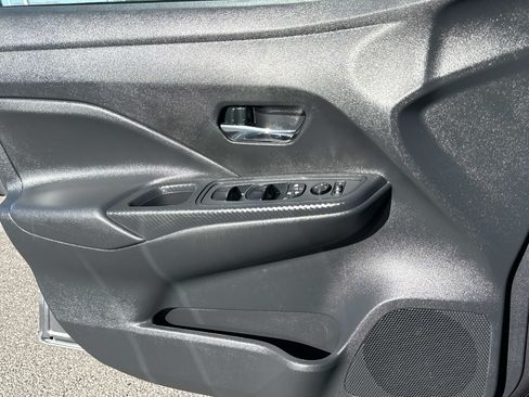 Used 2025 Nissan Versa SV FWD image 12