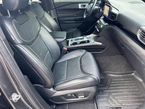 Used 2020 Ford Explorer ST image 13