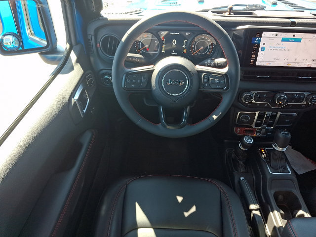 Used 2024 Jeep Wrangler Unlimited Rubicon w/ Convenience Group AWD/4WD image 11
