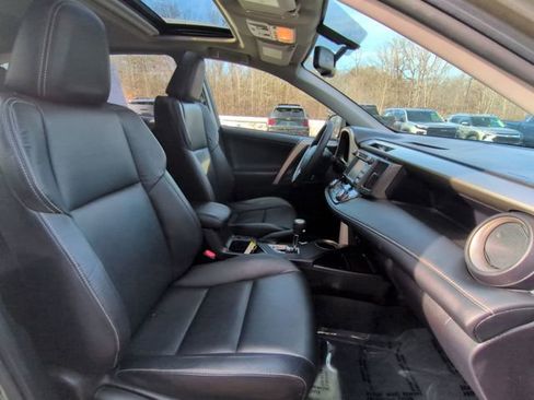 Used 2014 Toyota RAV4 Limited image 27
